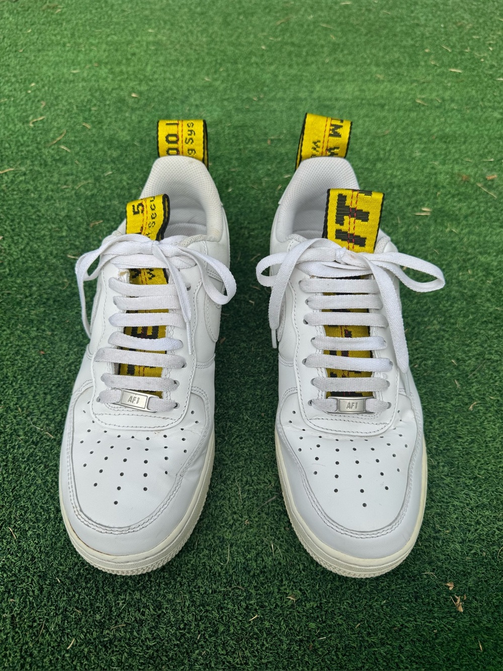 OFF WHITE Nike Air Force 1 - Onetwelves